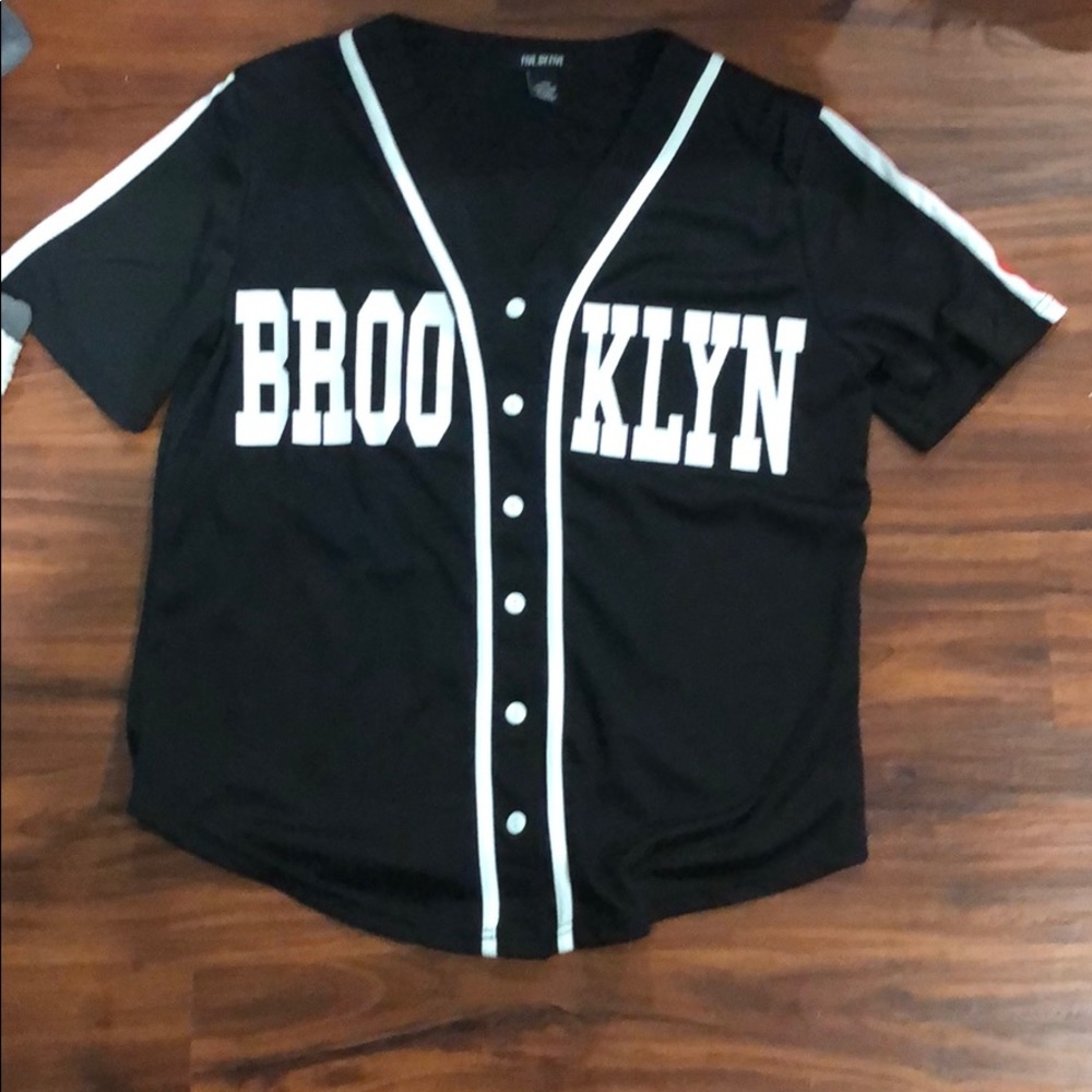 Base ball tee